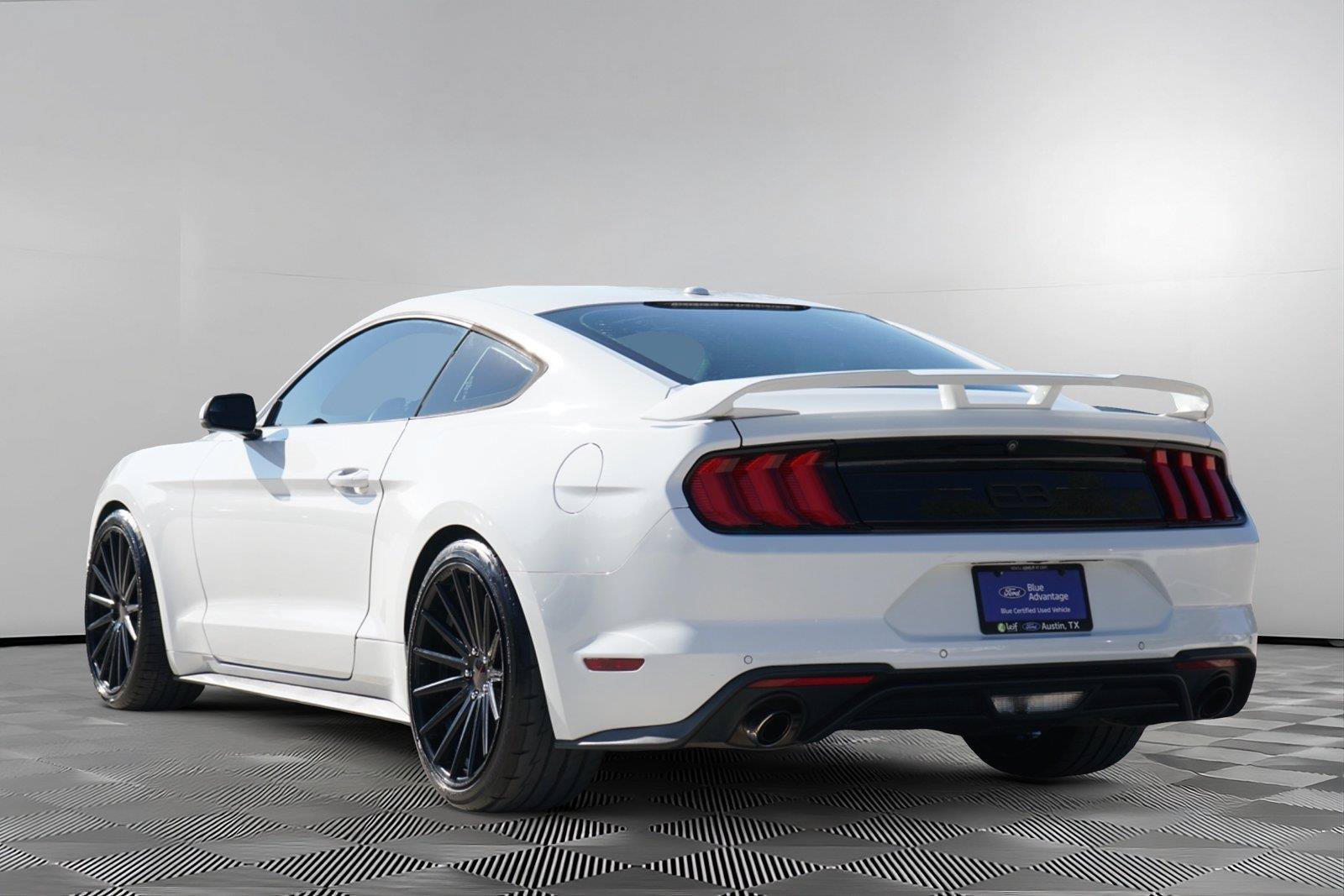 Used 2018 Ford Mustang Premium w/ Ecoboost Performance Package RWD image 6