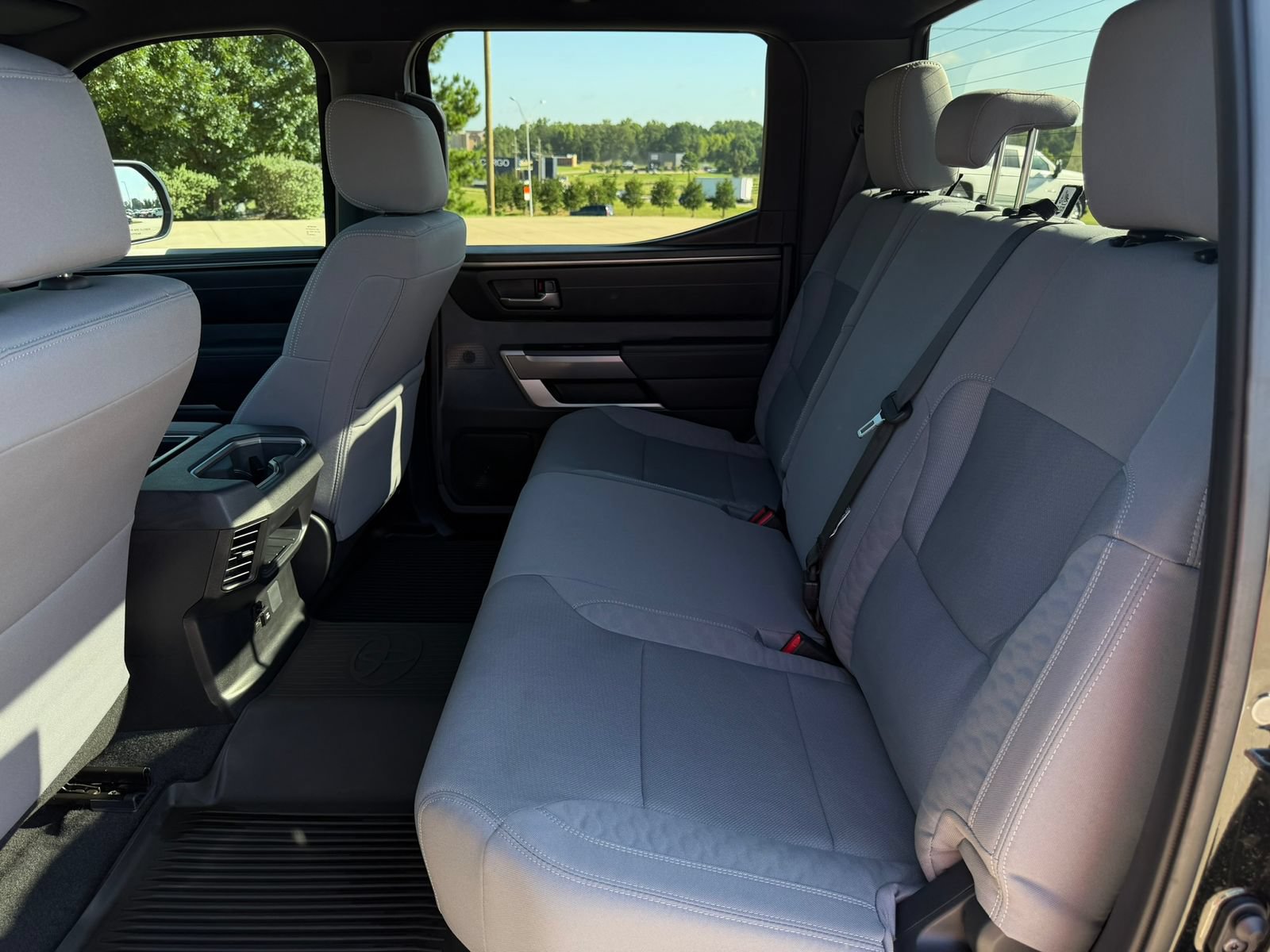 Used 2025 Toyota Tundra SR5 AWD/4WD image 29