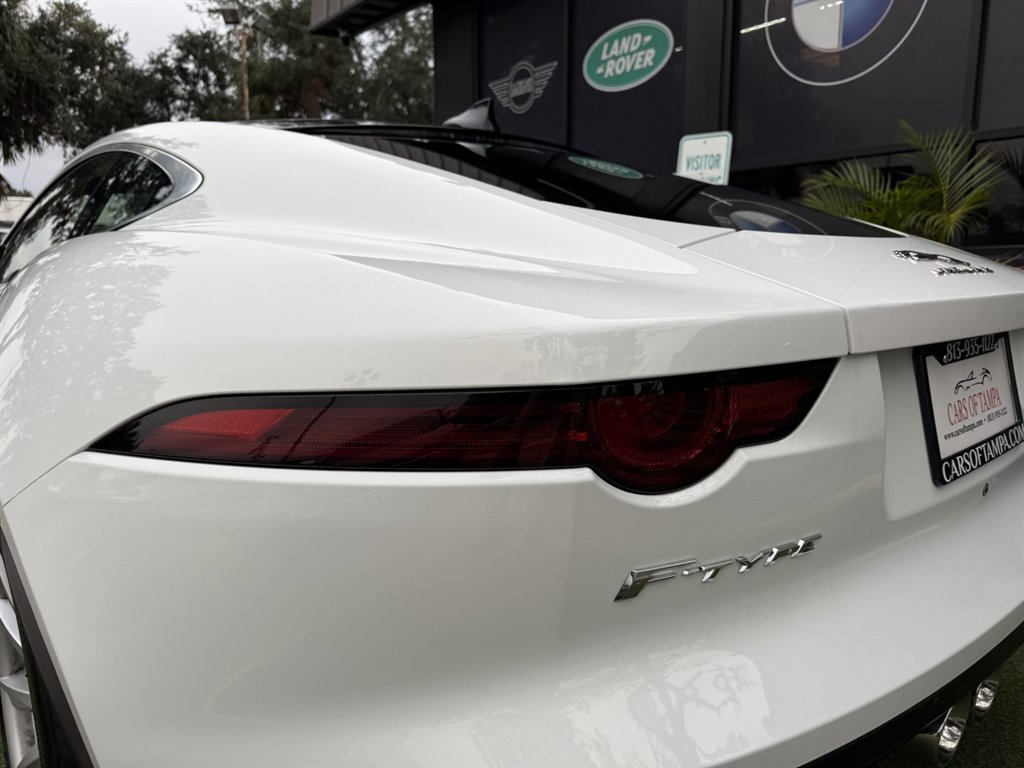 Used 2018 Jaguar F-TYPE Coupe image 11