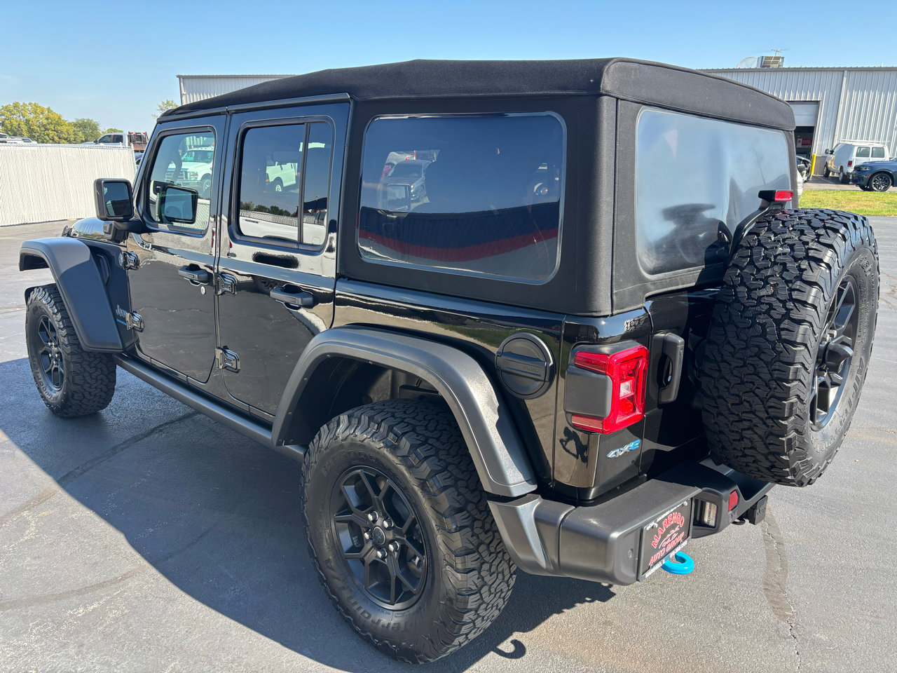Used 2024 Jeep Wrangler Unlimited AWD/4WD image 5
