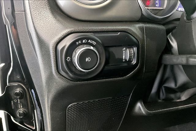Used 2023 Jeep Wrangler Unlimited Sahara w/ Cold Weather Group AWD/4WD image 39
