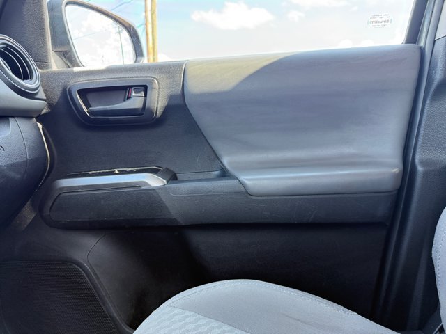 Used 2021 Toyota Tacoma SR5 AWD/4WD image 24