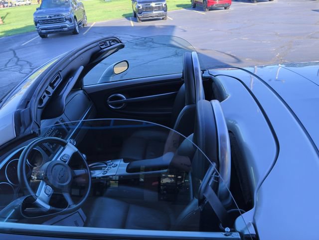 Used 2004 Chevrolet SSR w/ Preferred Equipment Group RWD image 3