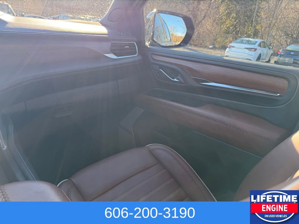 Used 2023 GMC Yukon Denali Ultimate AWD/4WD image 24