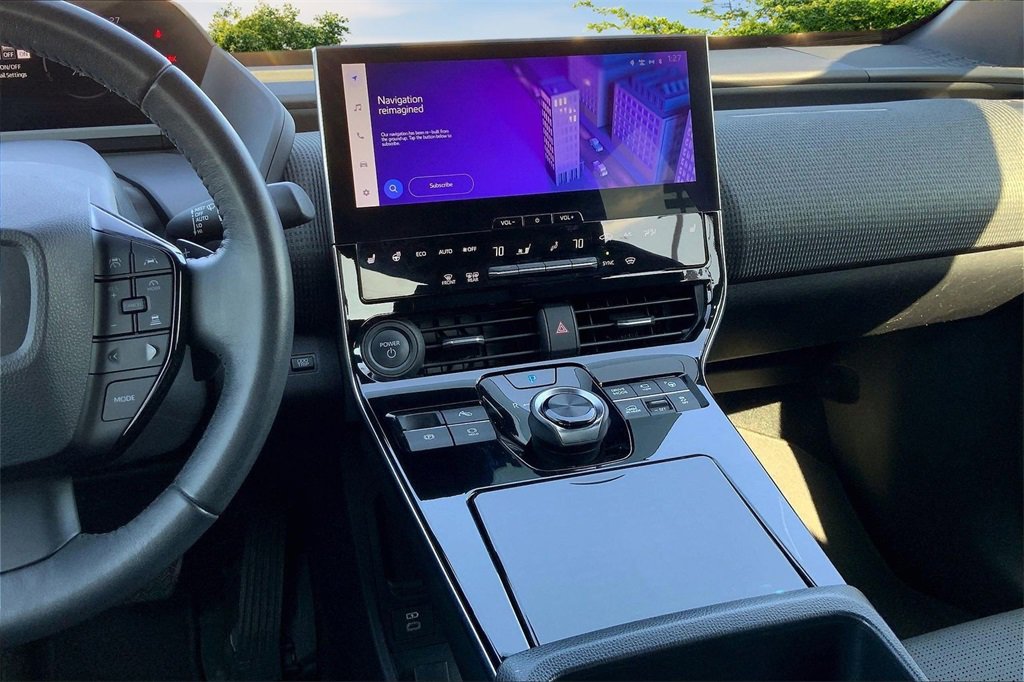 Used 2023 Subaru Solterra Limited image 9