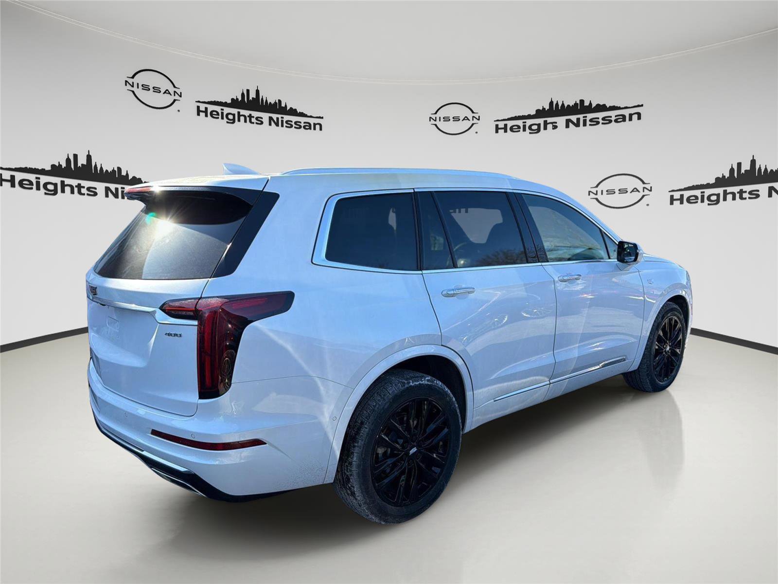 Used 2023 Cadillac XT6 Premium Luxury w/ Platinum Package image 9