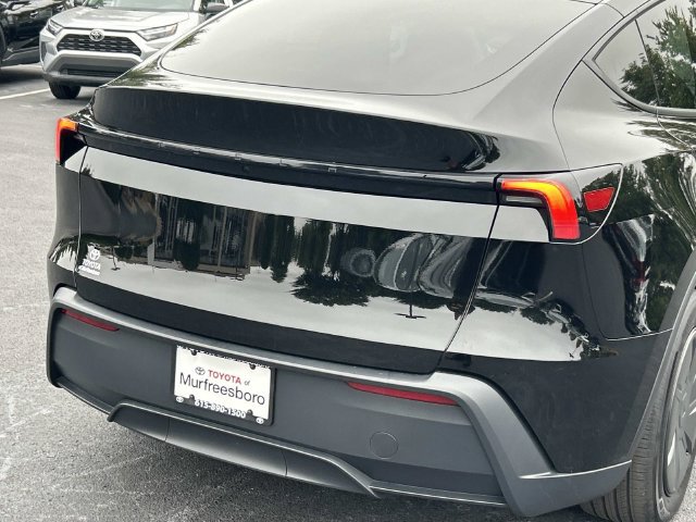 Used 2026 Tesla Model Y 2WD image 11