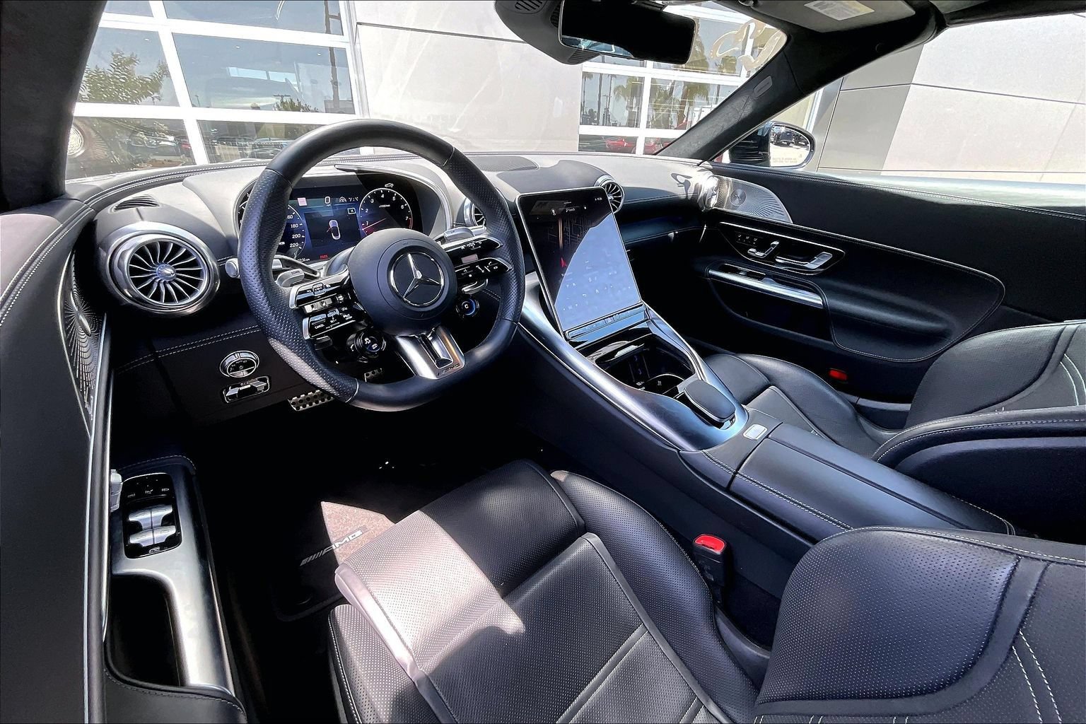 Used 2023 Mercedes-Benz SL 63 AMG 4MATIC image 15