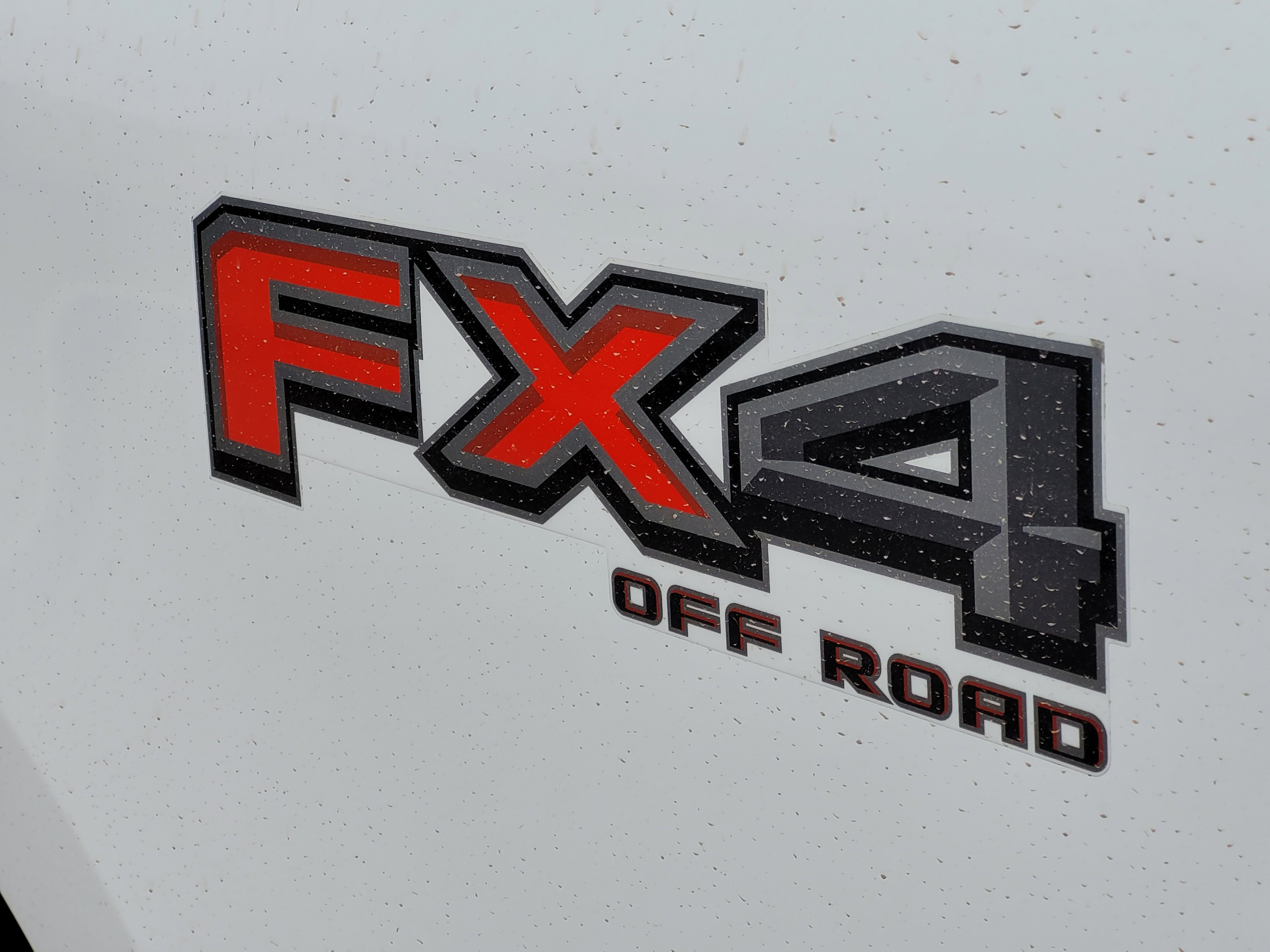 Used 2024 Ford F250 Lariat w/ FX4 Off-Road Package image 8