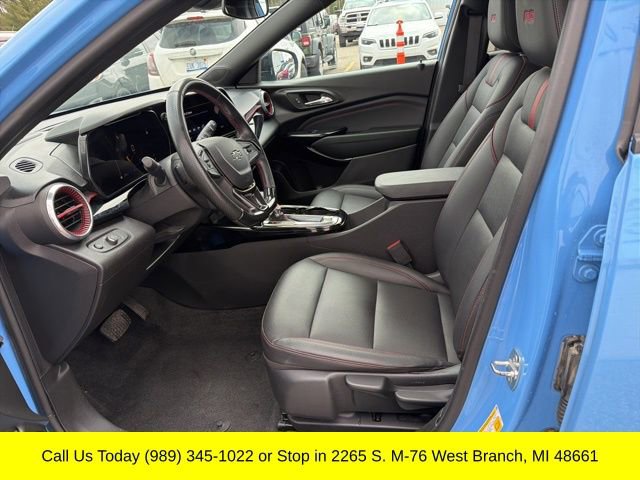 Used 2024 Chevrolet Trax RS w/ Sunroof Package image 13
