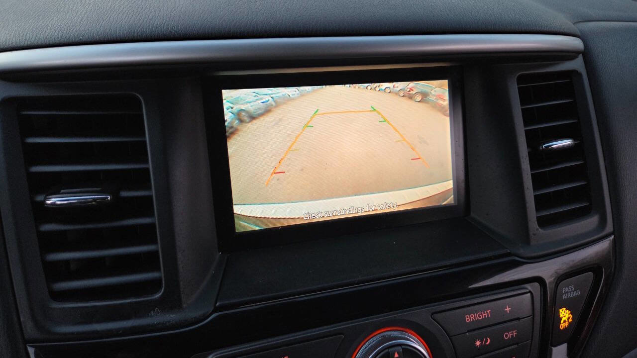 Used 2015 Nissan Pathfinder SV w/ Cargo Package image 44