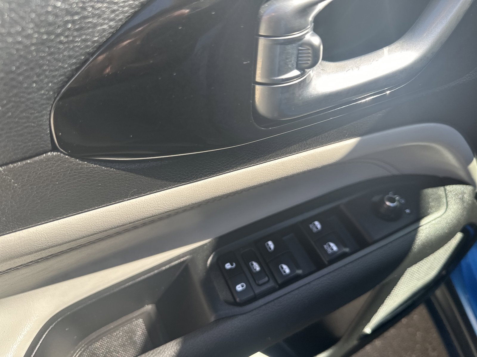 Used 2025 Jeep Compass Limited AWD/4WD image 9