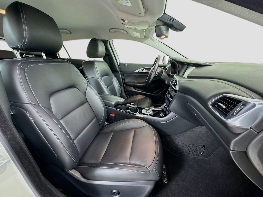 Used 2018 INFINITI QX30 AWD image 22