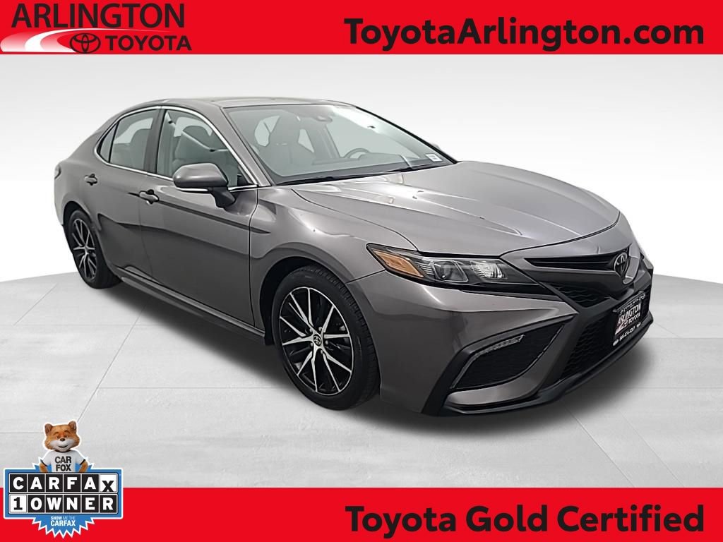 Used 2023 Toyota Camry SE image 1