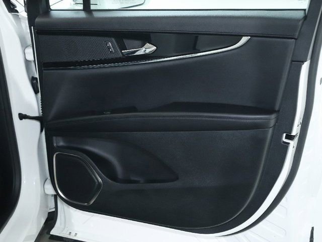 Certified 2023 Lincoln Nautilus AWD image 32