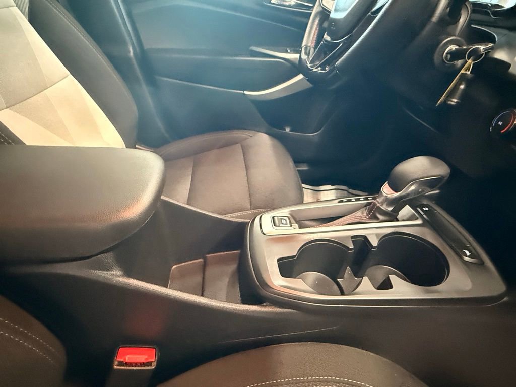 Used 2024 Chevrolet Trax RS w/ Driver Confidence Package image 32