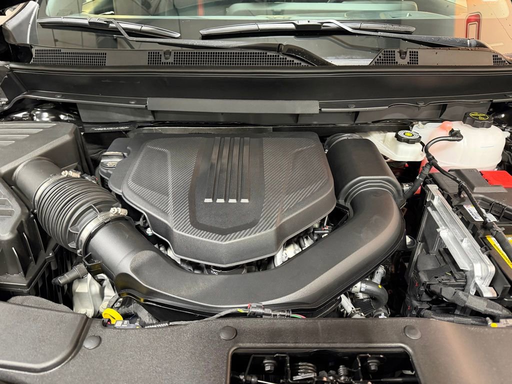 New 2026 Chevrolet Traverse RS w/ LPO, Floor Liner Package image 4