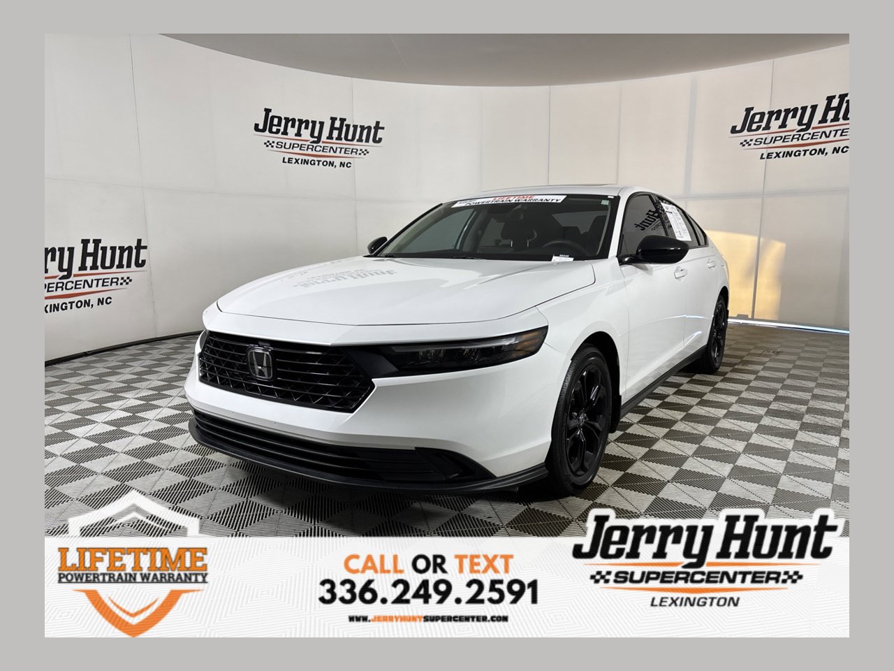 Used 2025 Honda Accord SE image 1