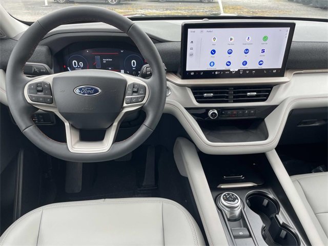 New 2025 Ford Explorer Active w/ Active Comfort Package image 4