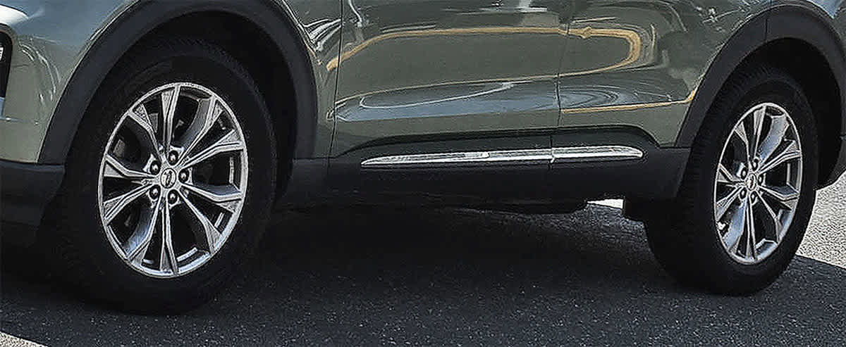 Used 2020 Ford Explorer XLT w/ Equipment Group 202A image 8