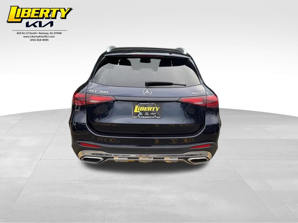 Used 2024 Mercedes-Benz GLC 300 4MATIC image 6