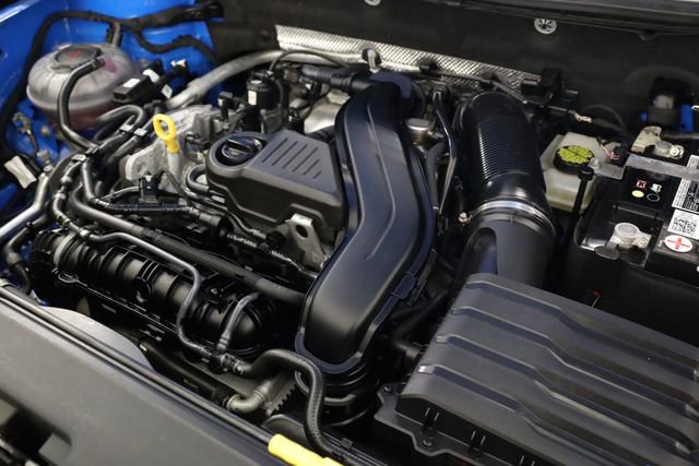 Used 2022 Volkswagen Taos SE image 11