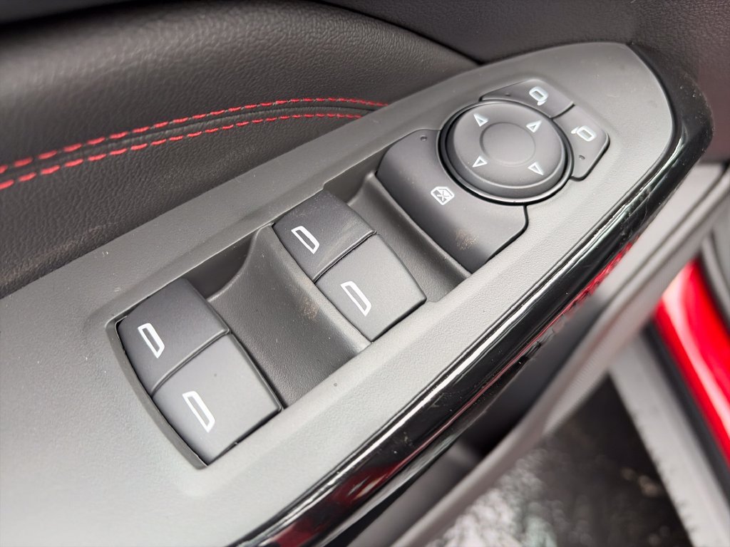 New 2026 Chevrolet Trax RS w/ Sunroof Package FWD image 15