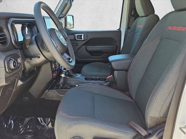 Used 2025 Jeep Wrangler Unlimited Rubicon AWD/4WD image 16