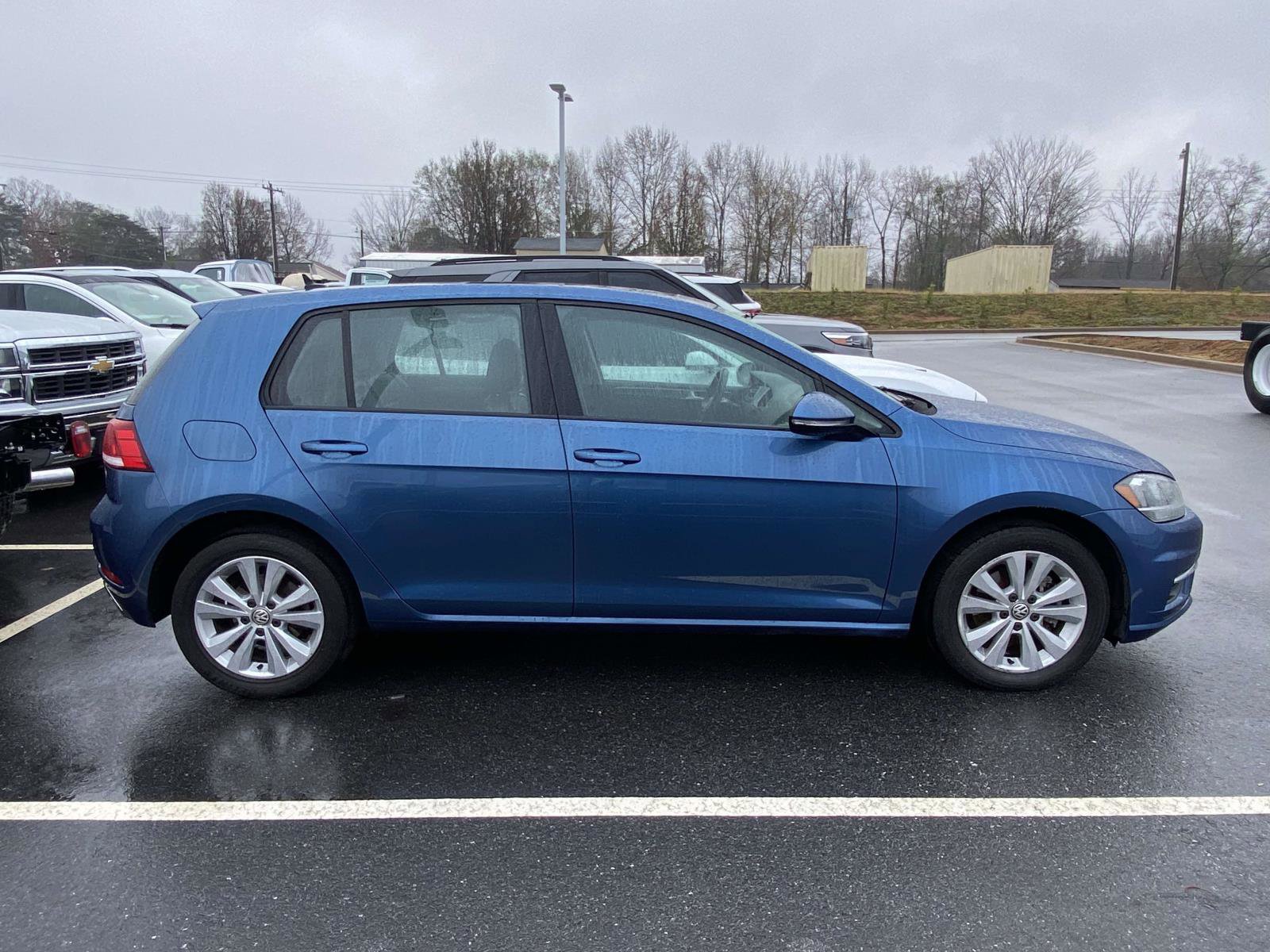 Used 2021 Volkswagen Golf 4-Door image 6