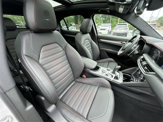 New 2025 Alfa Romeo Stelvio Tributo Italiano w/ Driving Assist Package image 15