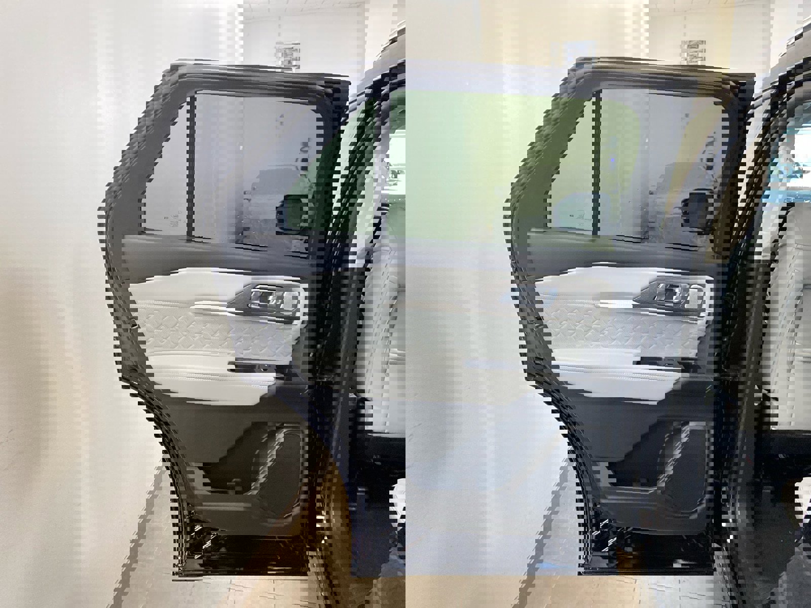 New 2026 Ford Explorer Platinum image 16