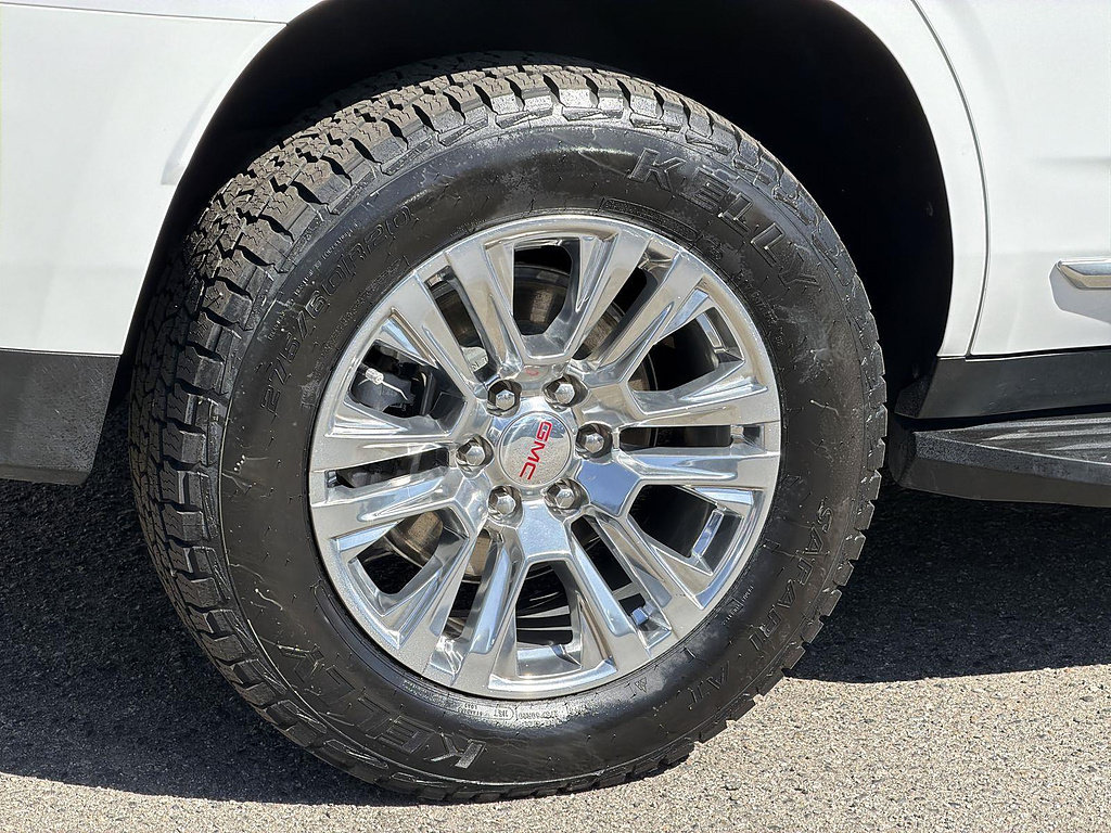 Used 2024 GMC Yukon Denali RWD image 33