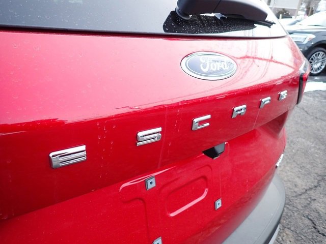 Certified 2024 Ford Escape Platinum w/ Premium Technology Package image 6