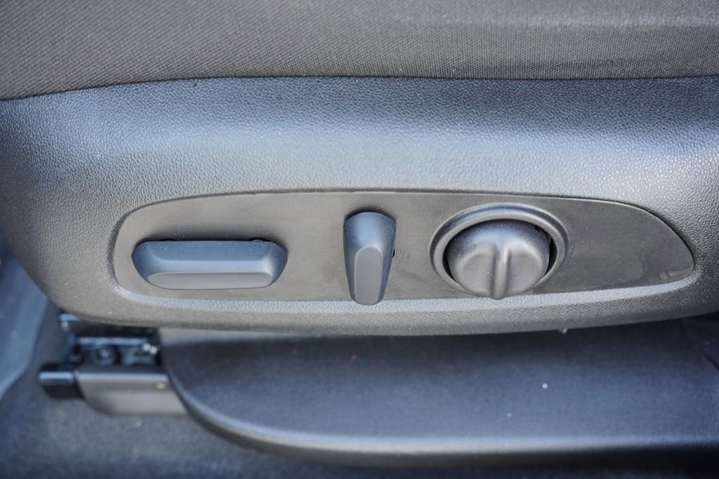 Certified 2023 GMC Acadia SLE w/ Driver Convenience Package image 25