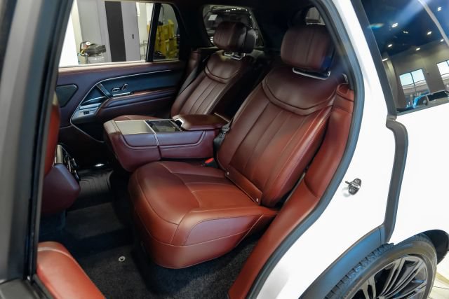 Used 2025 Land Rover Range Rover Long Wheelbase Autobiography AWD/4WD image 45