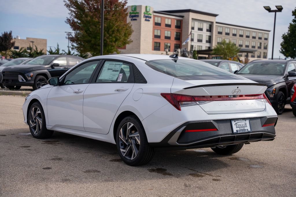 New 2025 Hyundai Elantra Sport image 6