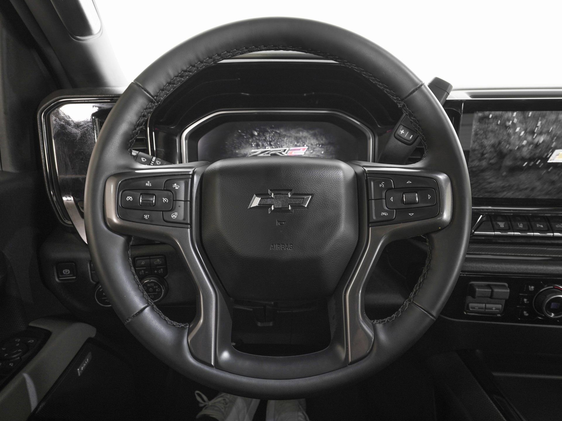 Used 2025 Chevrolet Silverado 2500 ZR2 w/ Technology Package image 17