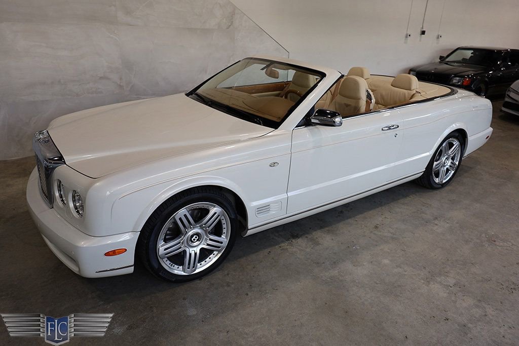 Used 2010 Bentley Azure T RWD image 46