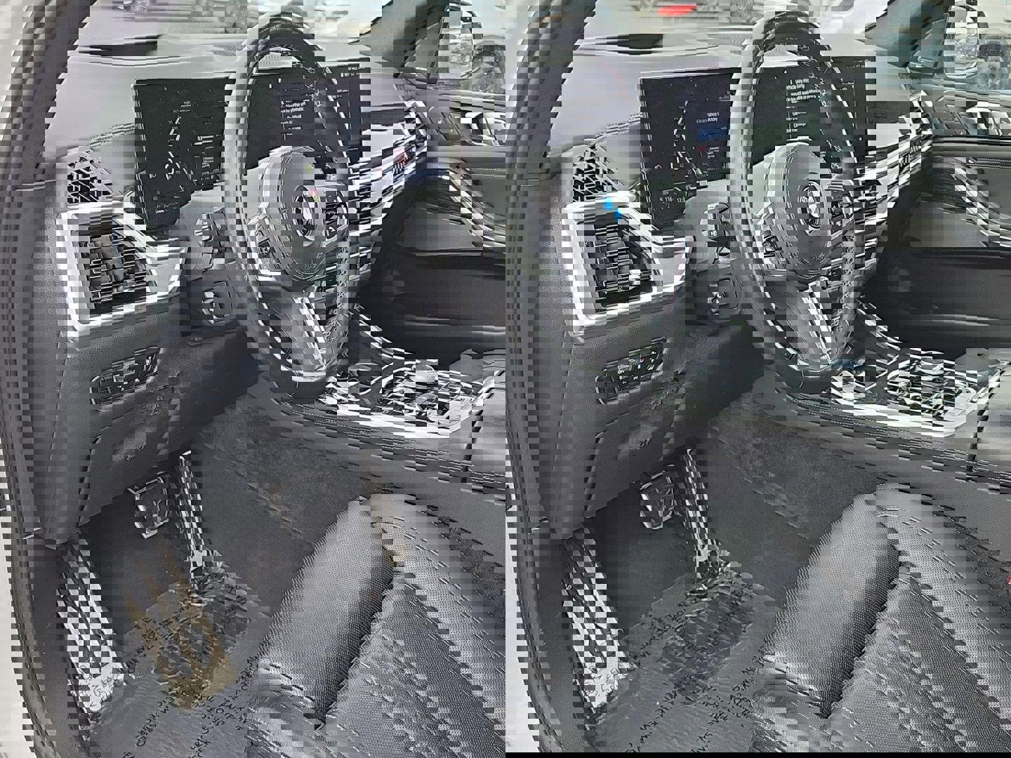 Used 2023 BMW X7 M60i w/ Executive Package image 22