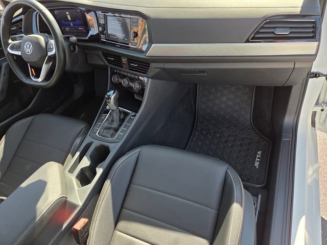 Certified 2023 Volkswagen Jetta SE w/ Panoramic Sunroof Package FWD image 19