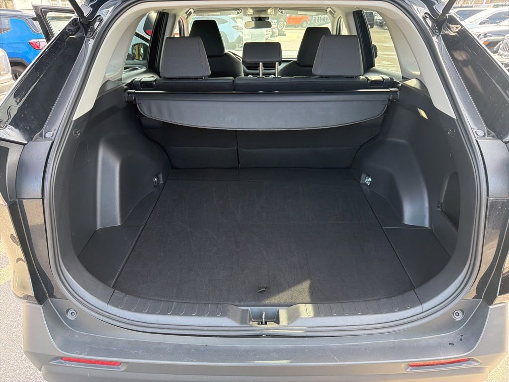 Used 2025 Toyota RAV4 XLE image 23
