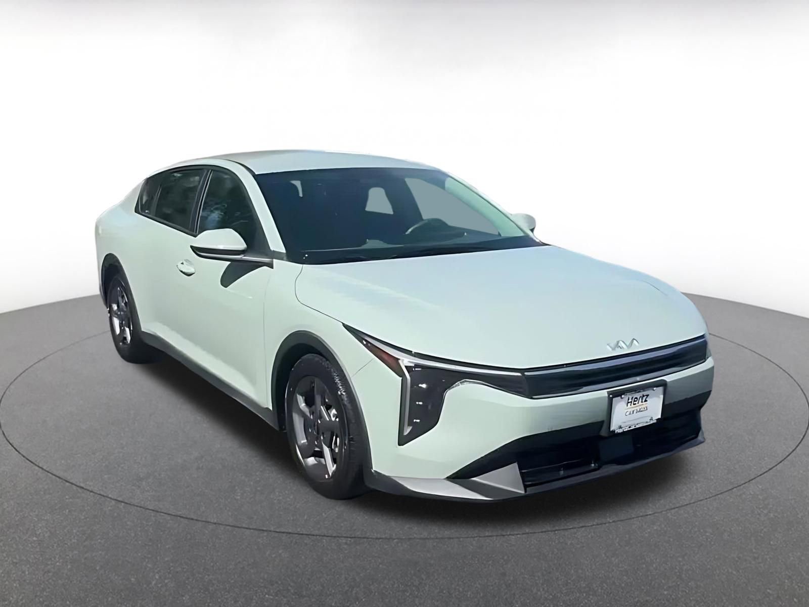 Used 2025 Kia K4 LXS image 3