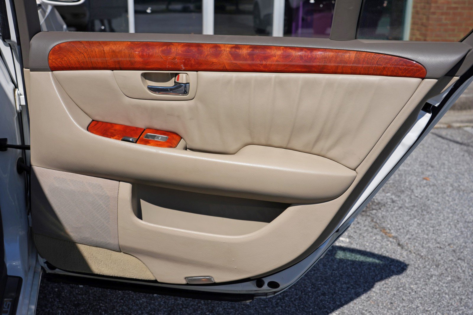 Used 2002 Lexus LS 430 w/ Navigation/Mark Levinson Pkg RWD image 41
