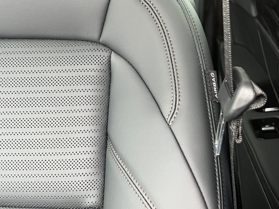 New 2026 Lincoln Nautilus Reserve w/ Jet Appearance Package AWD/4WD image 13