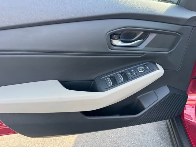 Used 2025 Honda Accord SE image 13