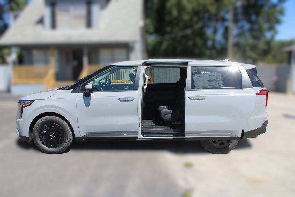 New 2027 Kia Carnival LX FWD image 17