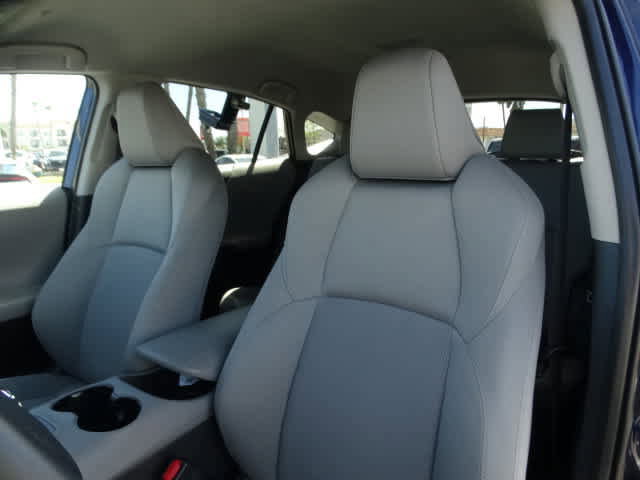 Certified 2023 Toyota Venza LE AWD/4WD image 18