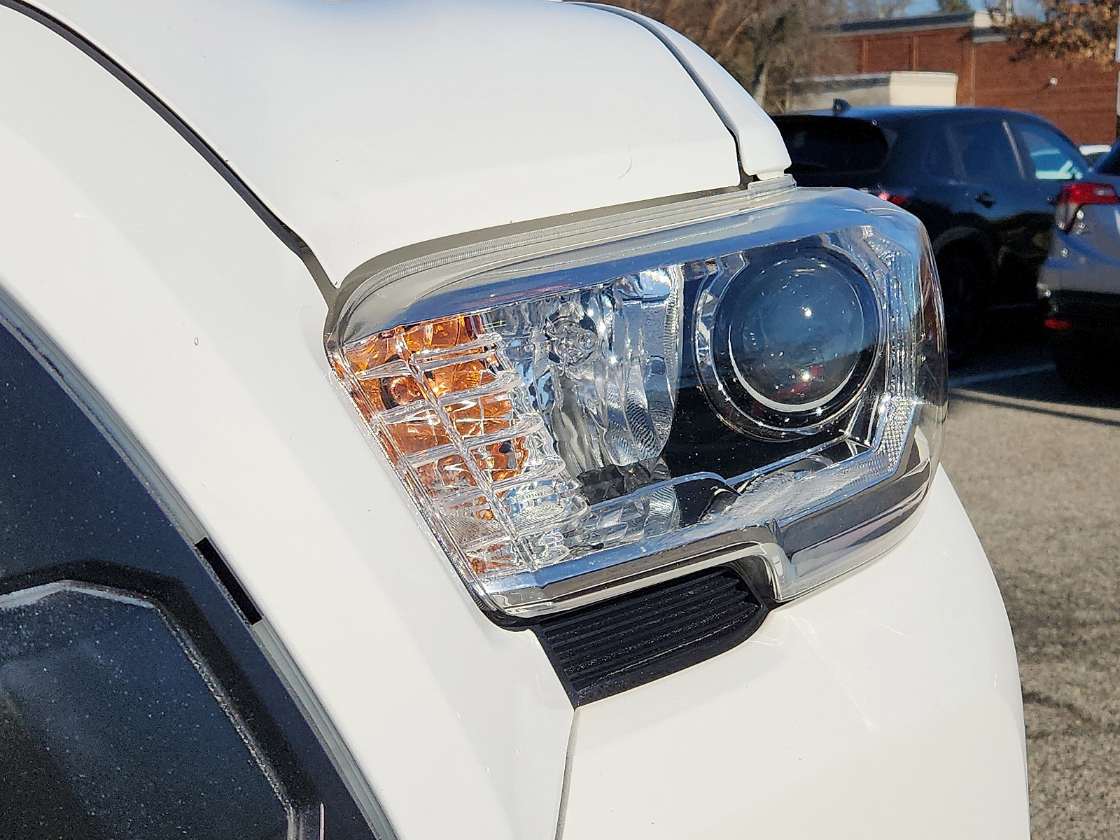 Used 2018 Toyota Tacoma 2WD Double Cab image 9