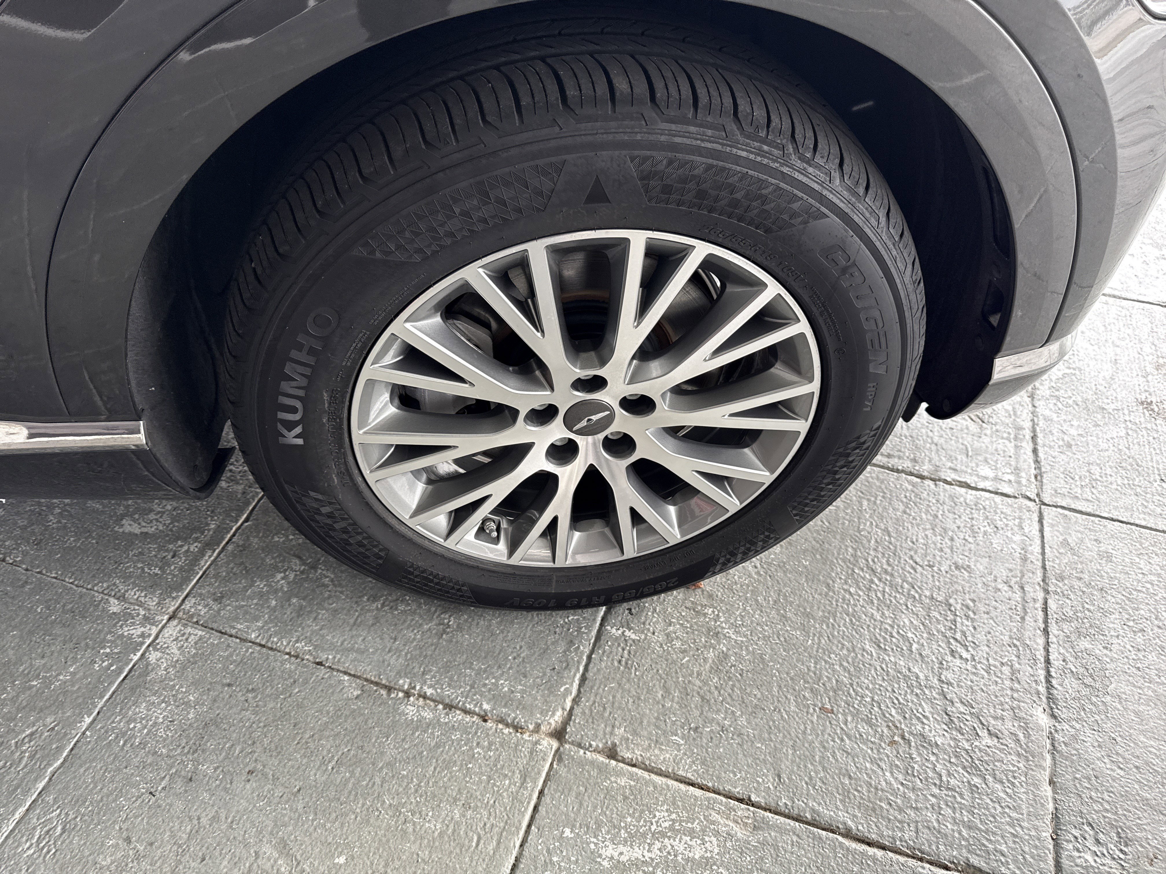 Used 2024 Genesis GV80 2.5T image 12