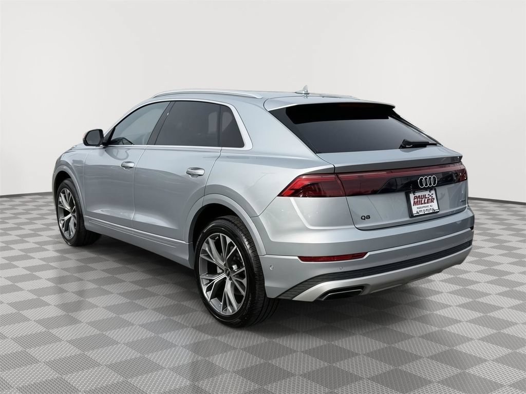Used 2025 Audi Q8 Premium w/ Convenience Package AWD/4WD image 4